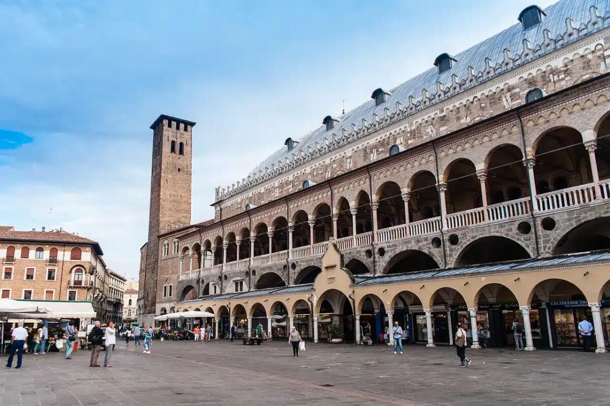Viaggiare in Veneto a Maggio: queste 6 città devi assolutamente visitarle - 