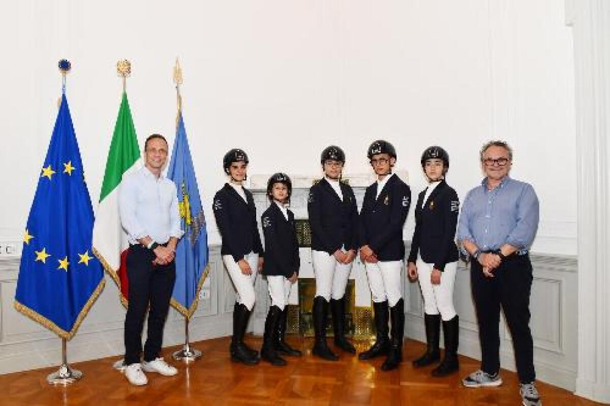 Personalizzazione delle divise Fise con logo "Io Sono Friuli Venezia Giulia" - 