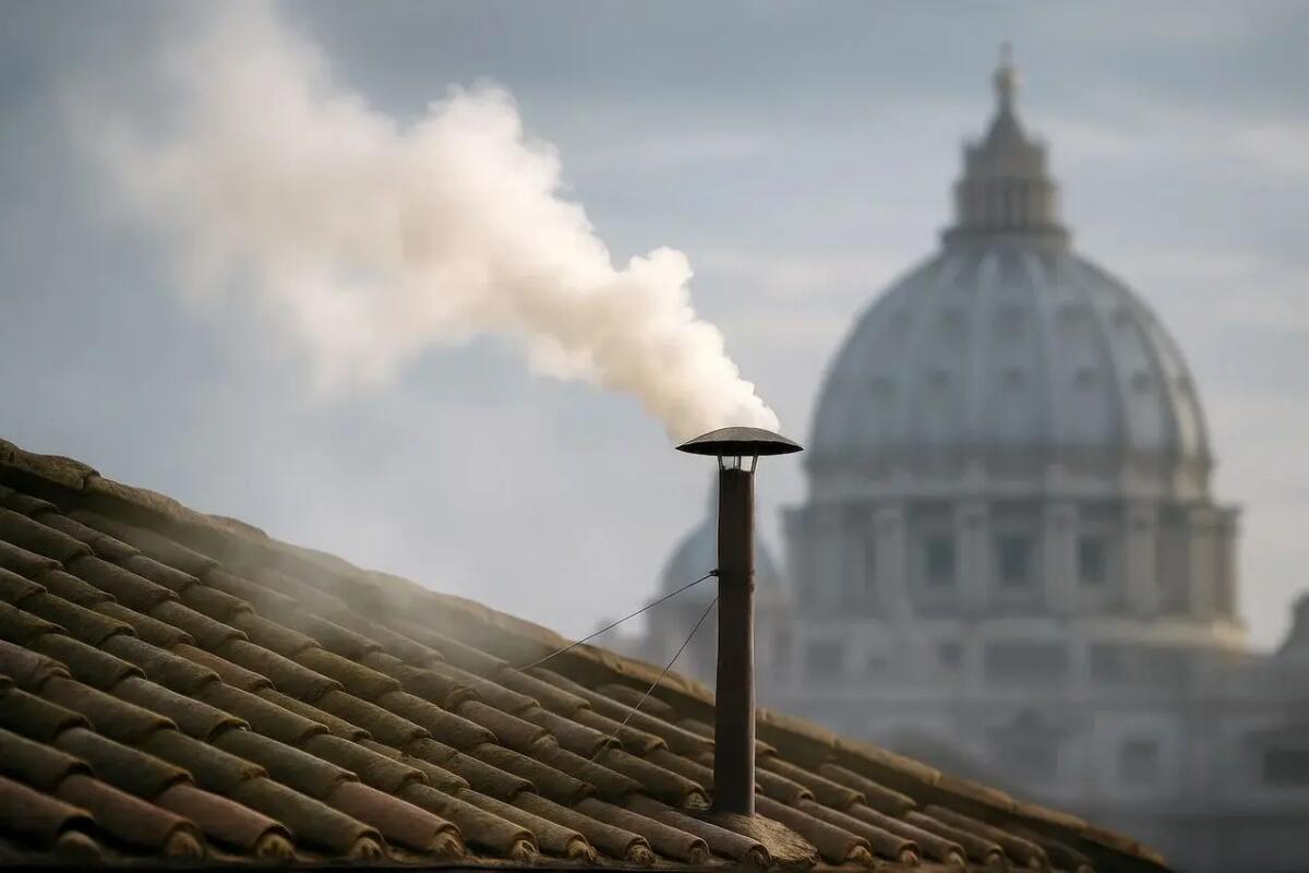 Habemus papam, Conclave in diretta: fumata bianca dopo 4 votazioni - 