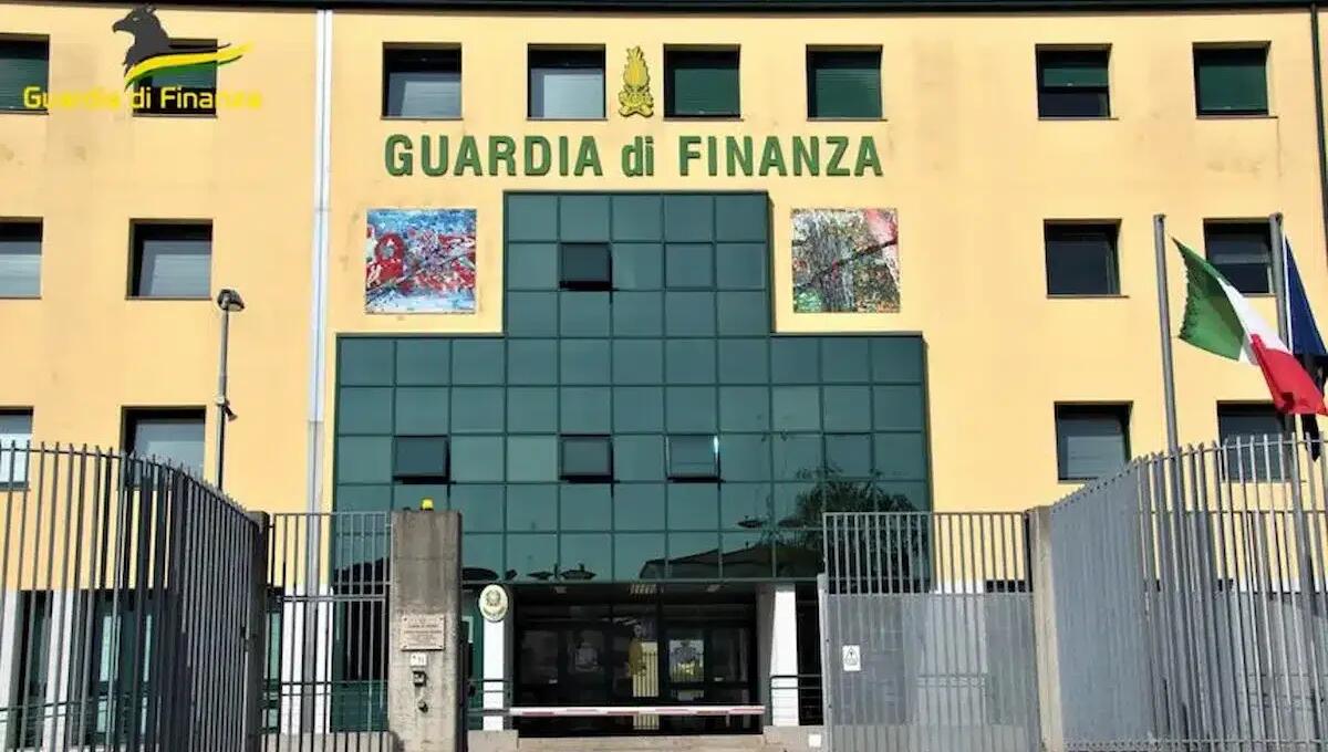 Pordenone: sorpresi 10 lavoratori in nero al "Mercato Europeo 2025", sanzioni salate - 