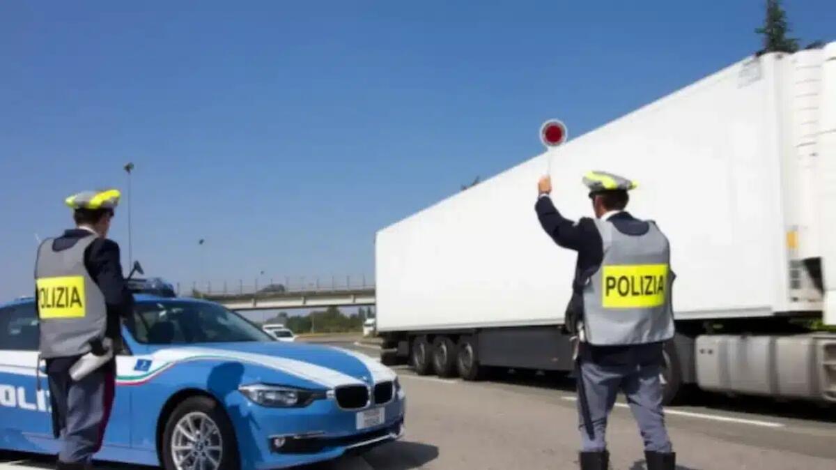 Autostrade, controlli-extra sotto le festività pasquali: arrestati due latitanti in area di servizio - 