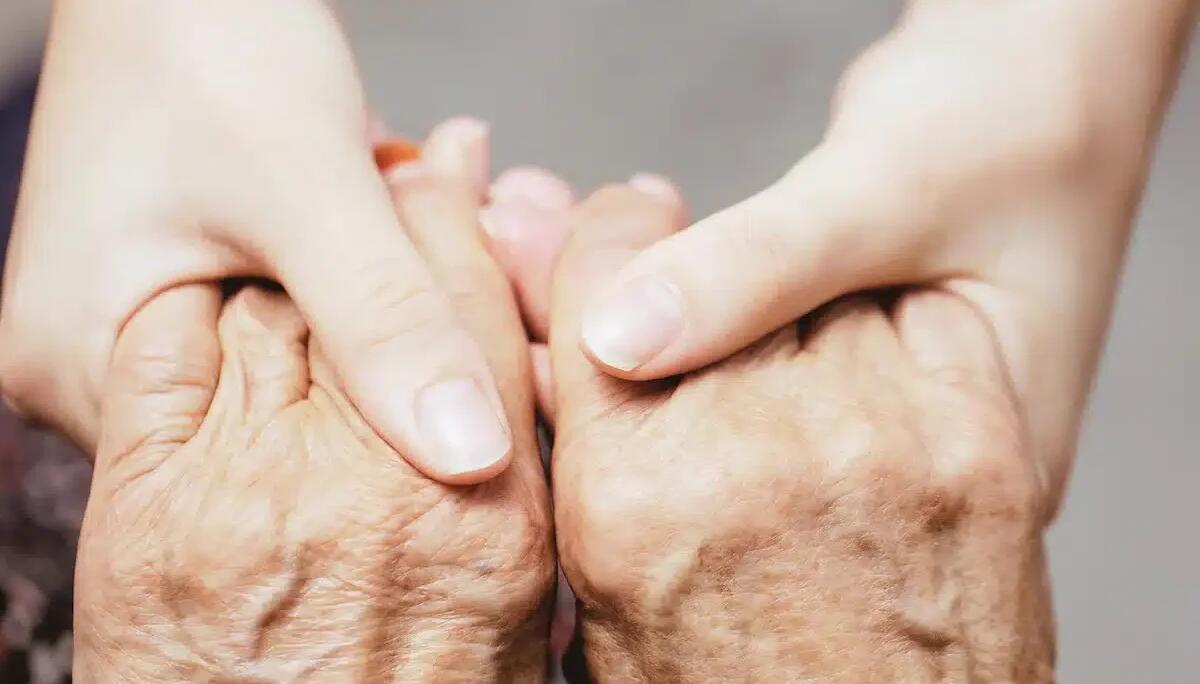 Pordenone, "Storie di restituzione - Storie di vite": un viaggio nella memoria dei malati di Alzheimer - 