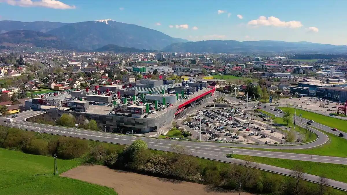 Atrio di Villach apre la stagione estiva: serie di eventi tra cultura, sapori e solidarietà tra Udine e Carinzia - 