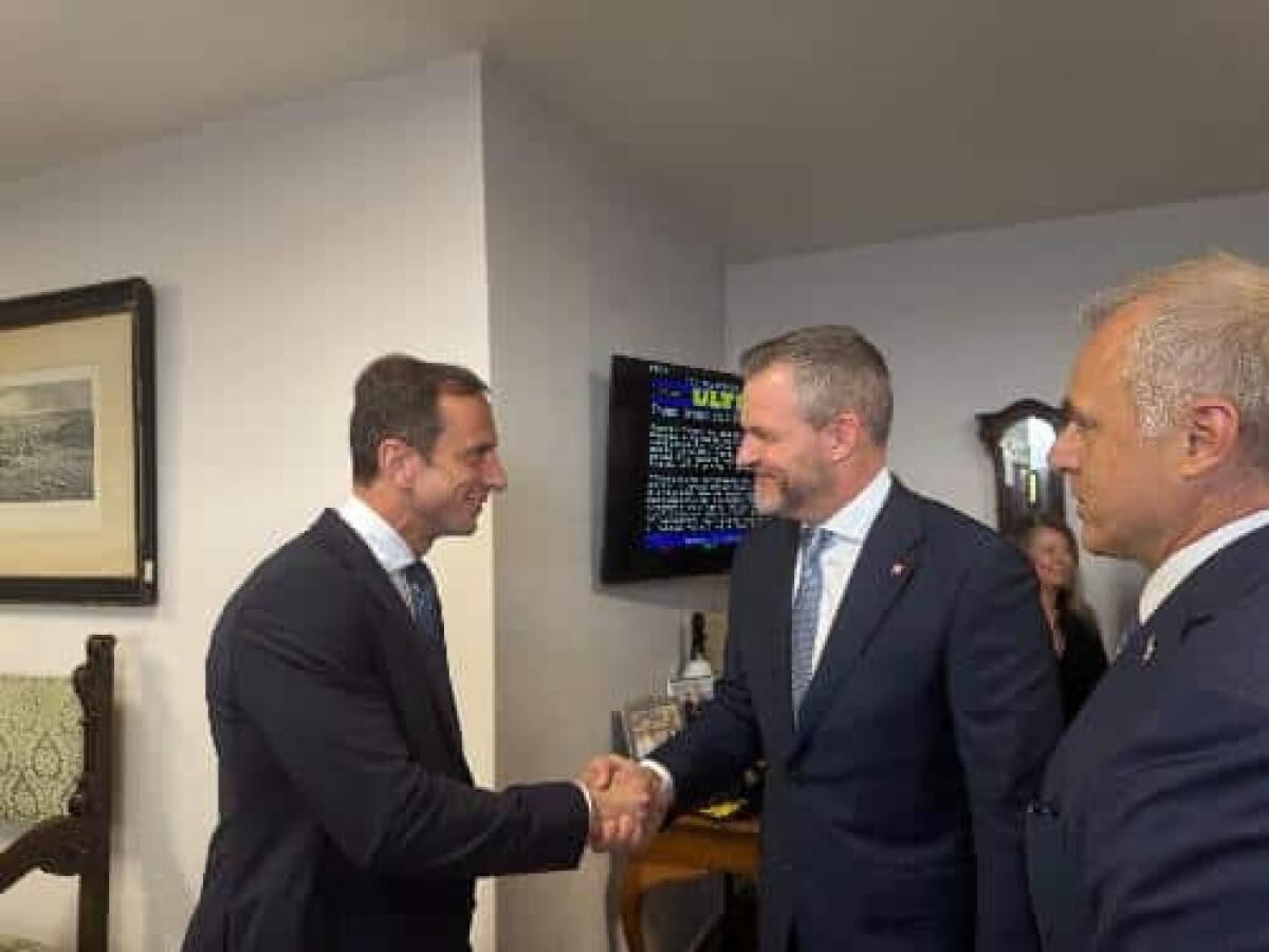 Il governatore Fedriga accoglie il Presidente Pellegrini per rafforzare i legami tra Friuli Venezia Giulia e la Slovacchia - 