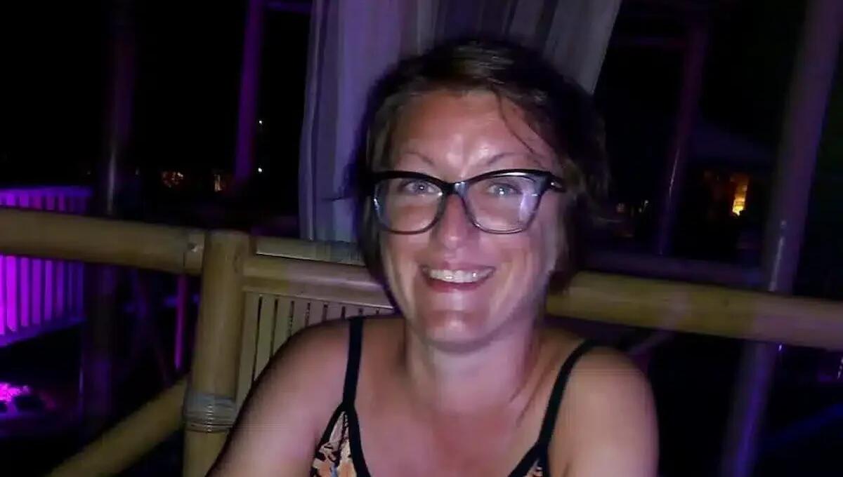 Il padre la trova morta sulle scale di casa: Silvia Gallon aveva solo 40 anni - 