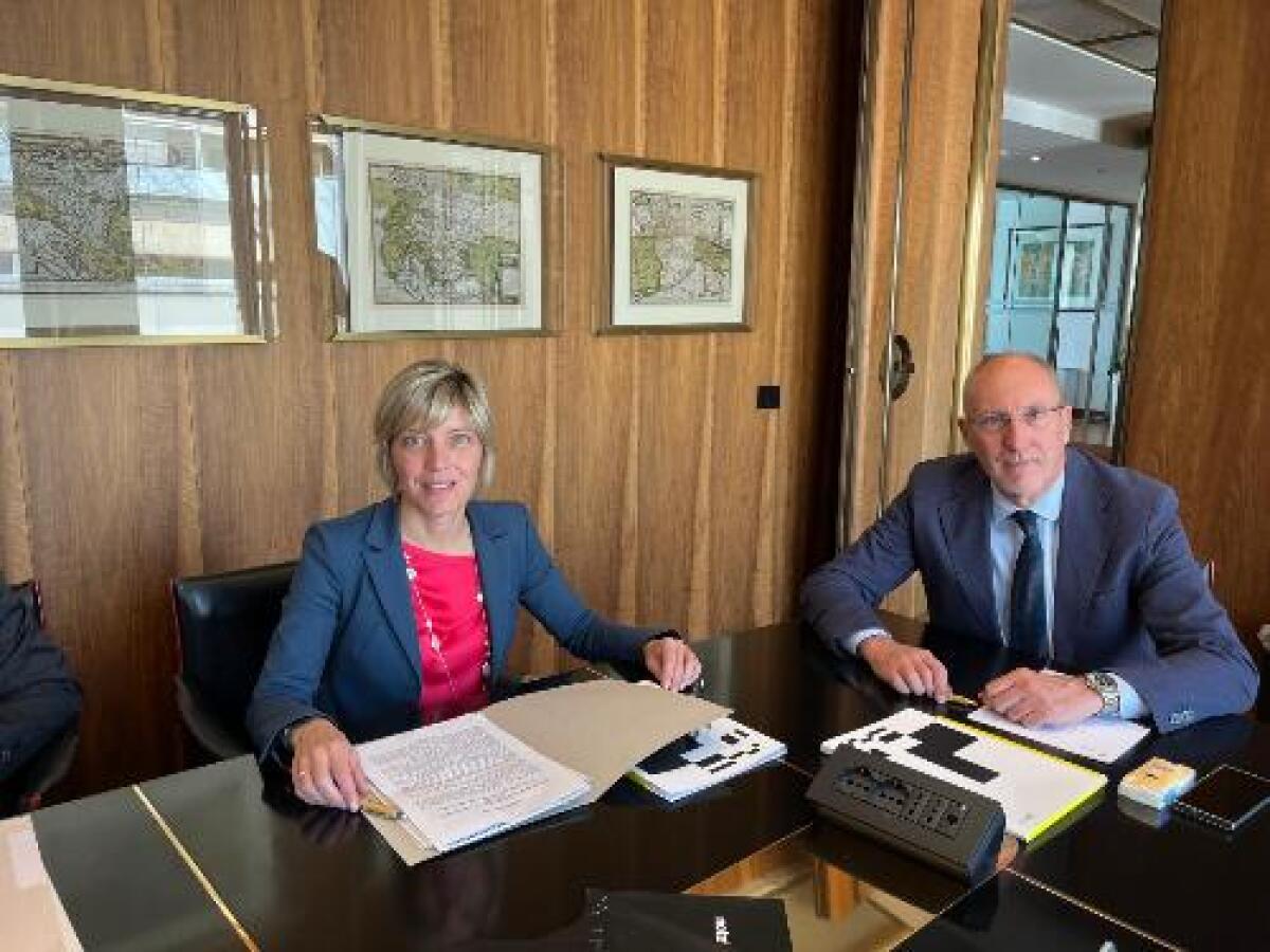 L'assessore Barbara Zilli elogia Insiel come asset strategico per la Regione - 