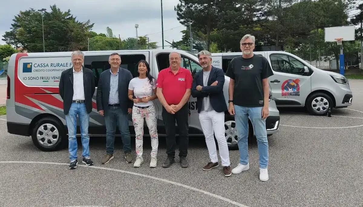 Cassa Rurale FVG e Regione sostengono "Falconstar Basket": nuovi mezzi per gli spostamenti - 