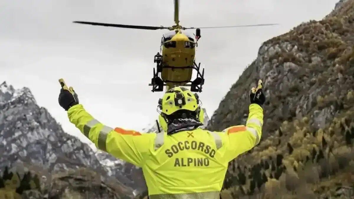 Scivola durante una ferrata e precipita per alcuni metri: elisoccorsa escursionista 67enne - 