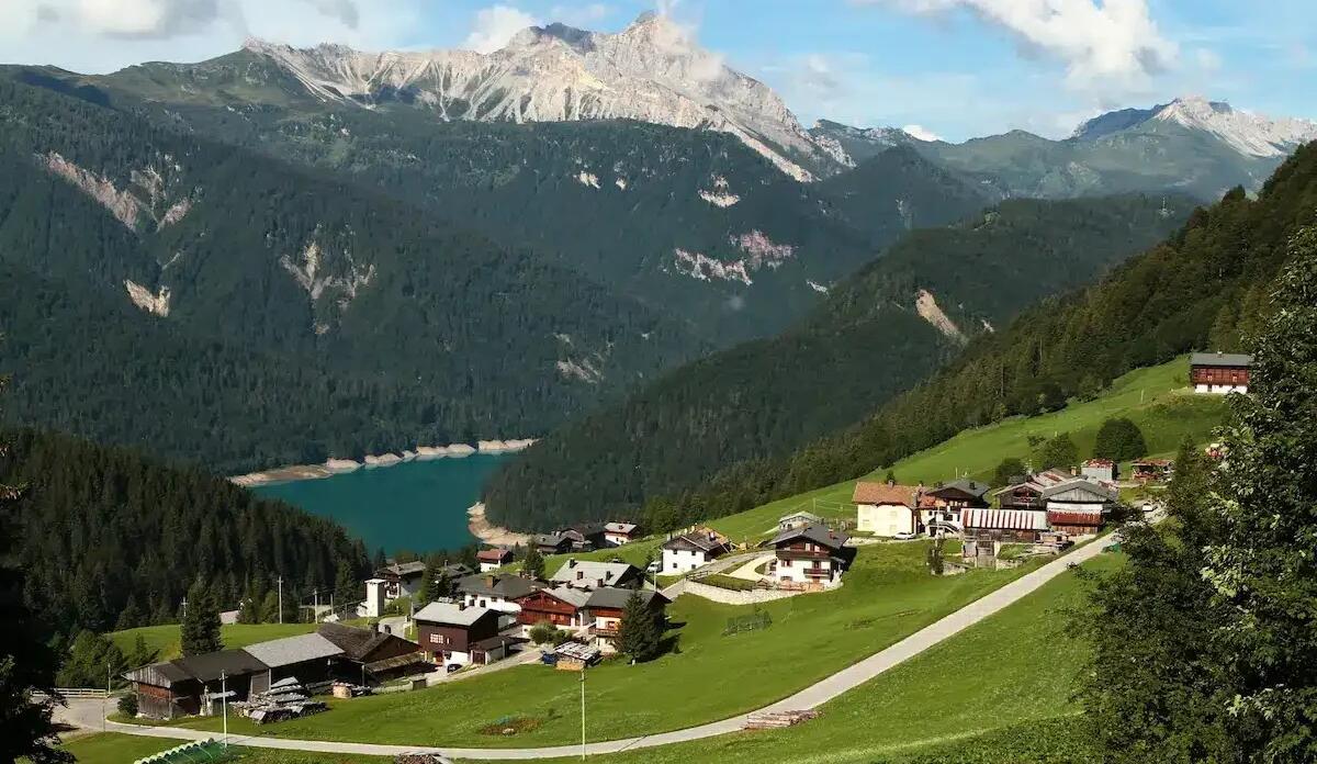 Camminare per vivere meglio: ecco il nuovo itinerario in Friuli che unisce natura e benessere - 