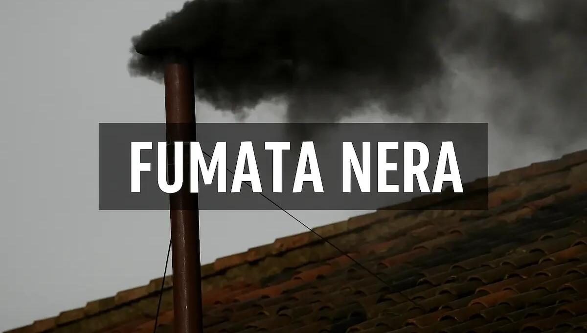 Elezione del nuovo Papa, Conclave: prima fumata nera - 
