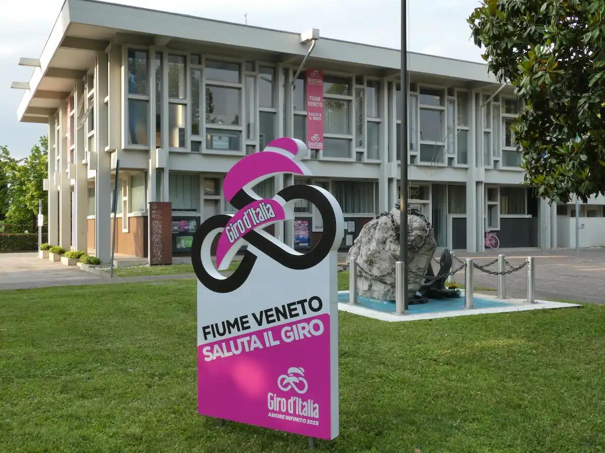 Fiume Veneto, tutto pronto per il Weekend in Rosa: mostre sul ciclismo e l'attesissima 15^ tappa del Giro -
