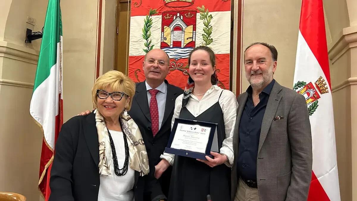 Pordenone: mosaico celebrativo per le farmaciste come Premio Vittoria Alata 2025 - 