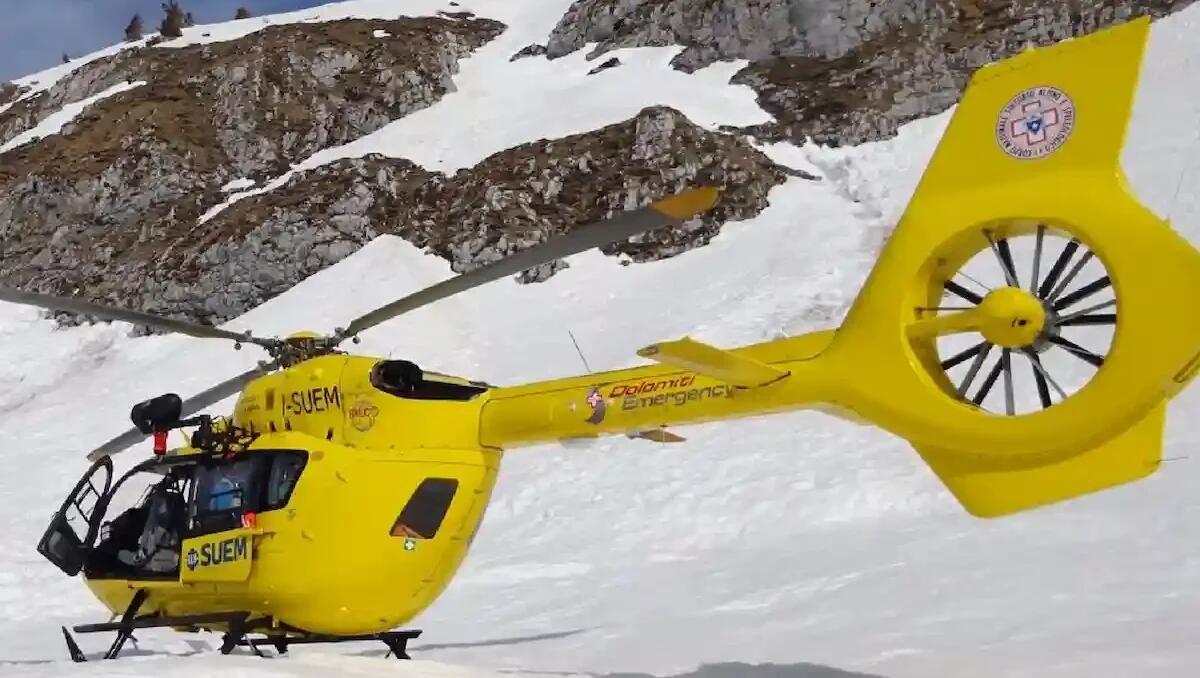 Escursionisti bloccati e feriti, in difficoltà tra neve e rocce: triplo intervento del Soccorso Alpino - 