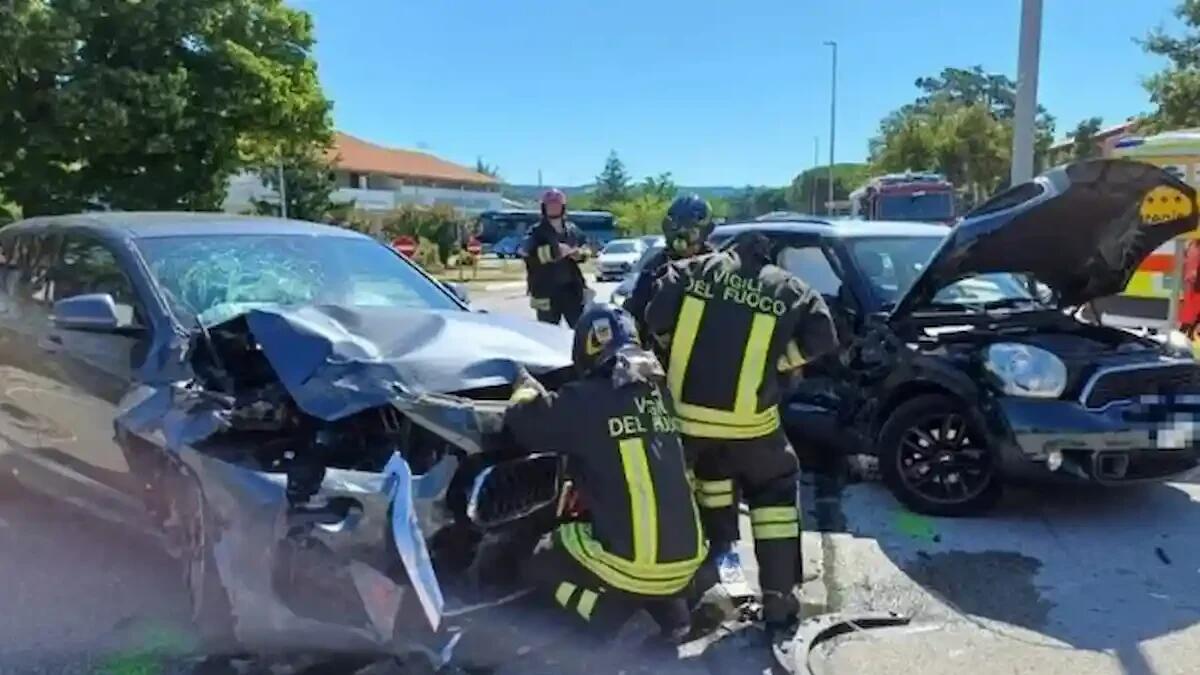 Incidente a Sistiana, frontale tra due auto: il bilancio è di quattro feriti -