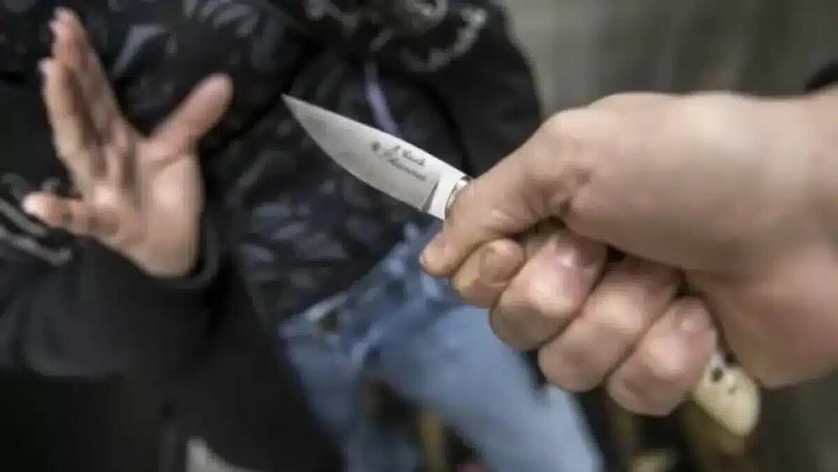 Accoltellato all'addome solo quattro giorni fa: 24enne scappa dall'ospedale senza lasciare traccia - 