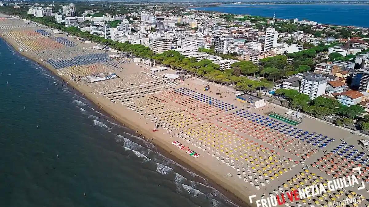 Estate 2025 a Lignano: Cremonini, Mengoni, Ultimo, Lazza e tanti altri. Tutti i concerti in programma. - 