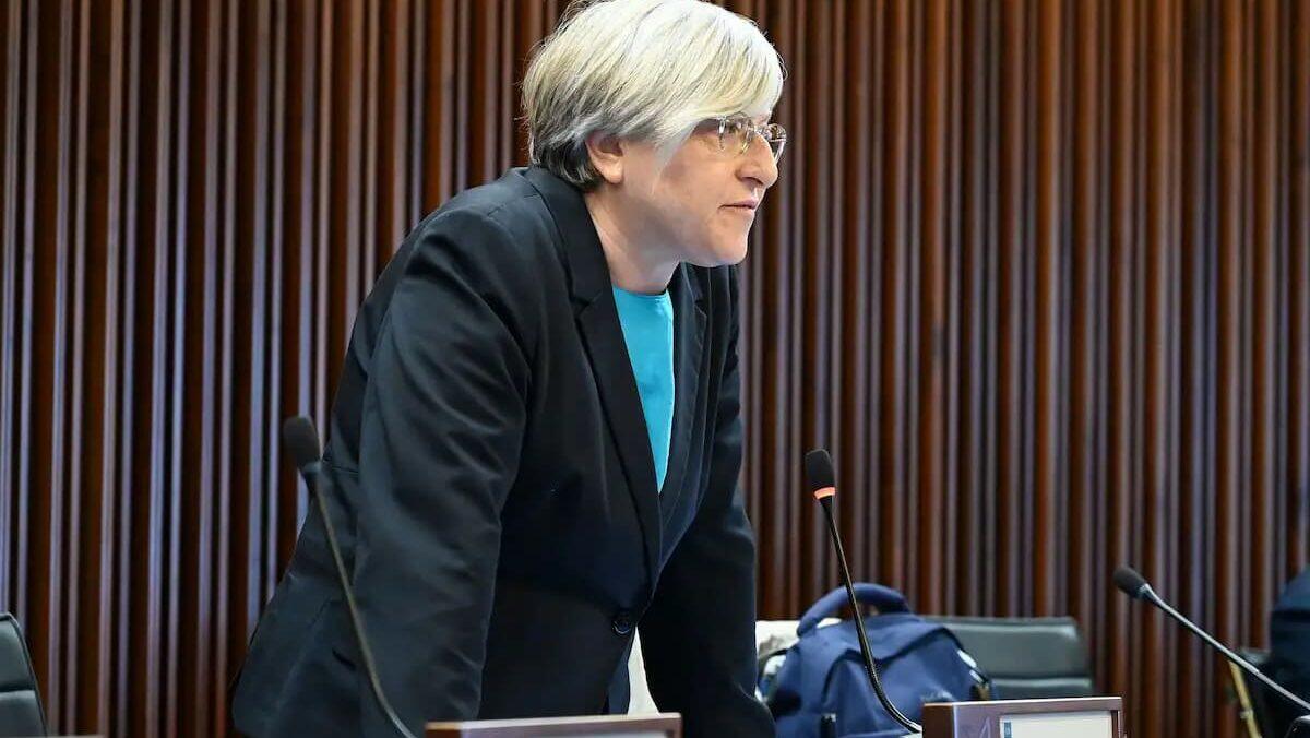 Friuli, assunzioni per chi ha perso una madre: “Una legge per ridare dignità agli orfani di femminicidio” - 