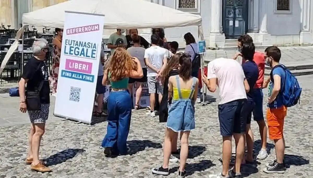Fine vita, parte anche a Udine la raccolta firme per la legalizzazione dell’eutanasia -