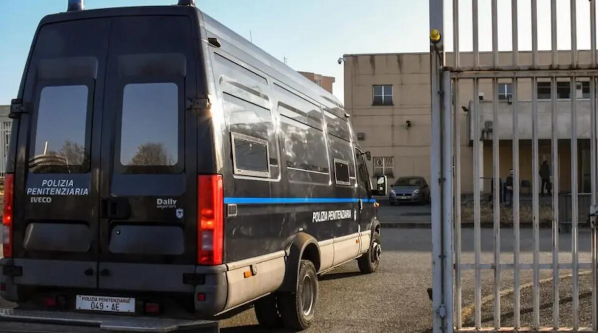 Non ha superato la notte Antonio Marrone: l'ex comandante del carcere Coroneo ha perso la vita - 
