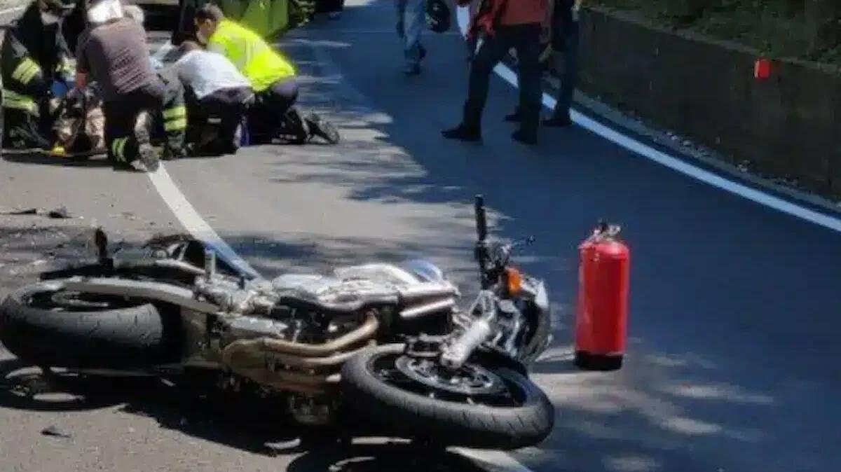 Tragico schianto frontale tra due moto: morti sul colpo due uomini. Chi sono le vittime. - 