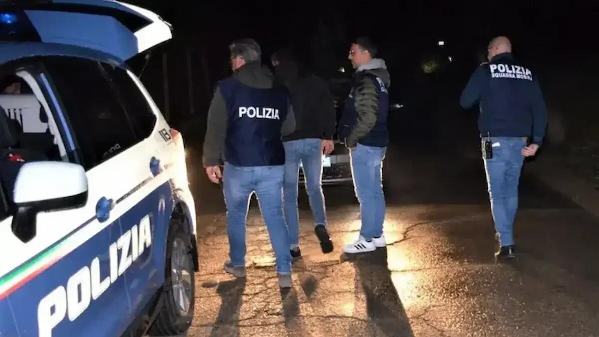 Trasportava migranti irregolari in Italia, tra loro anche minorenni: arrestato un passeur ucraino - 