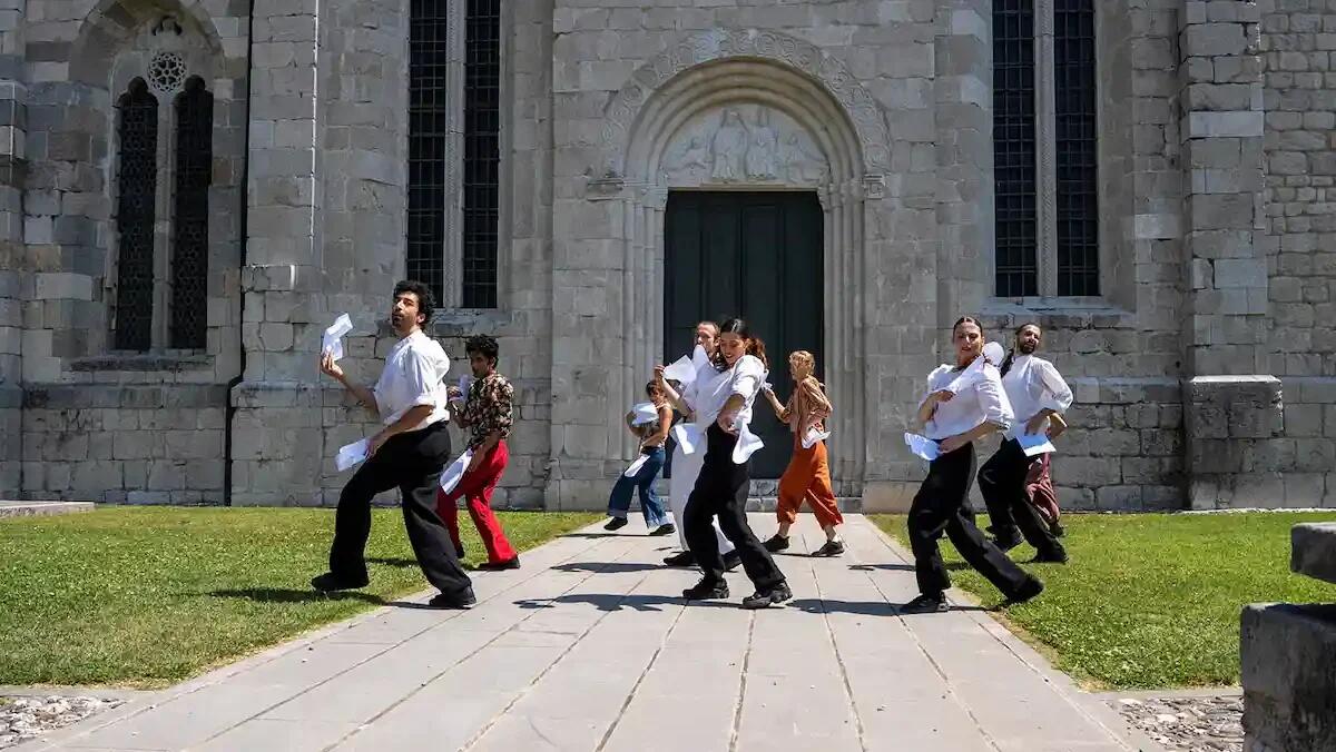Le Vie di Carta a Udine: danza urbana tra artigianato e territorio - 