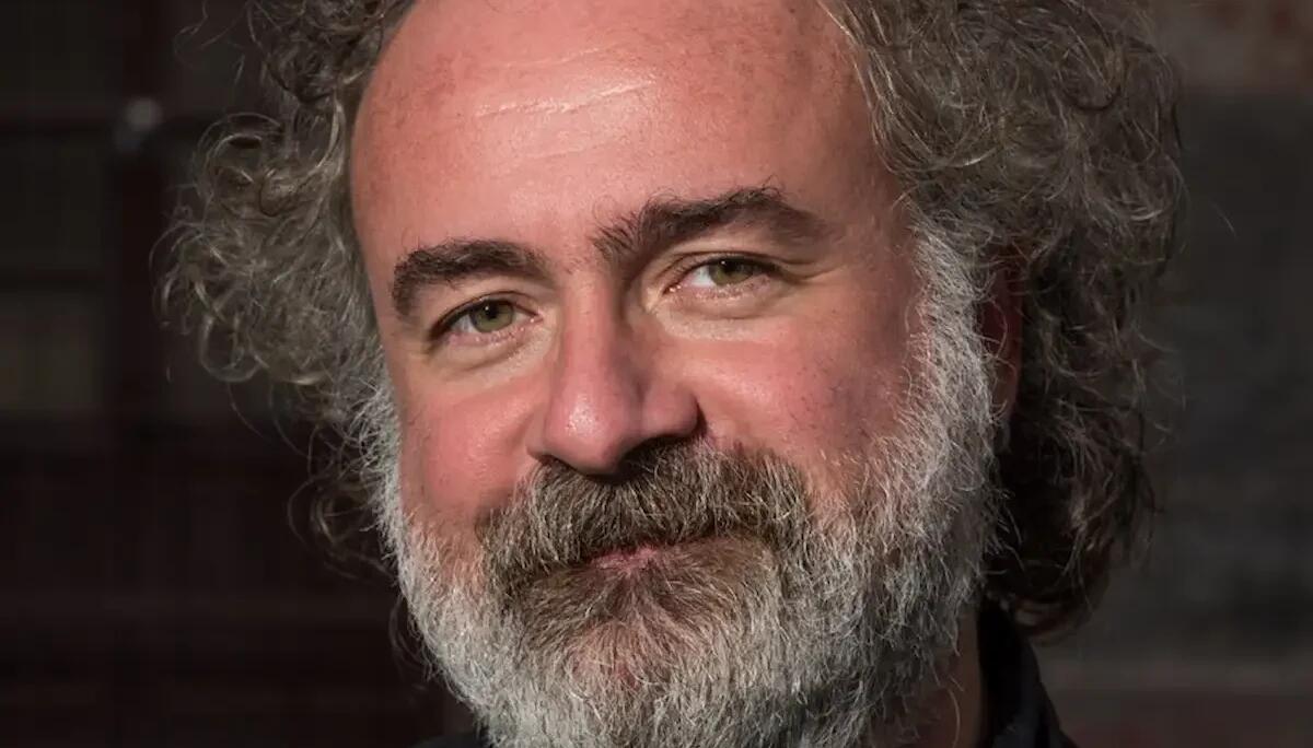 Matteo Saudino, "salvatore" di migliaia di studenti con i suoi riassunti, presenta "Anime Fragili" a Lignano - 