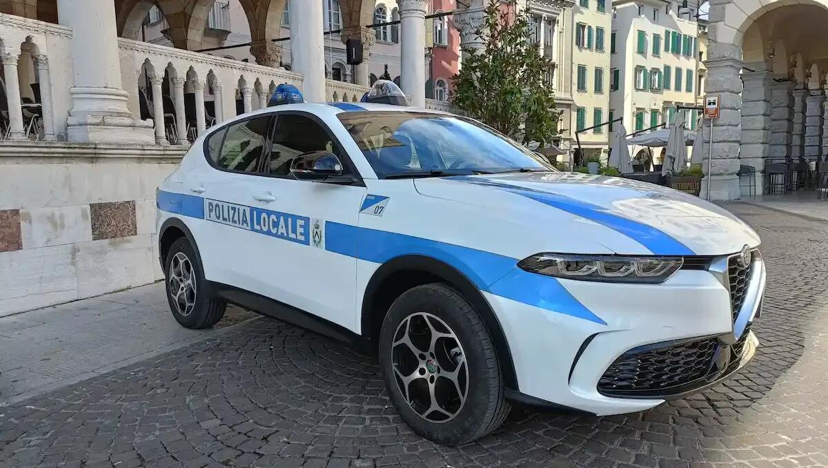 Alla guida con patenti false, non è la prima volta: denunciati due stranieri a Udine - 