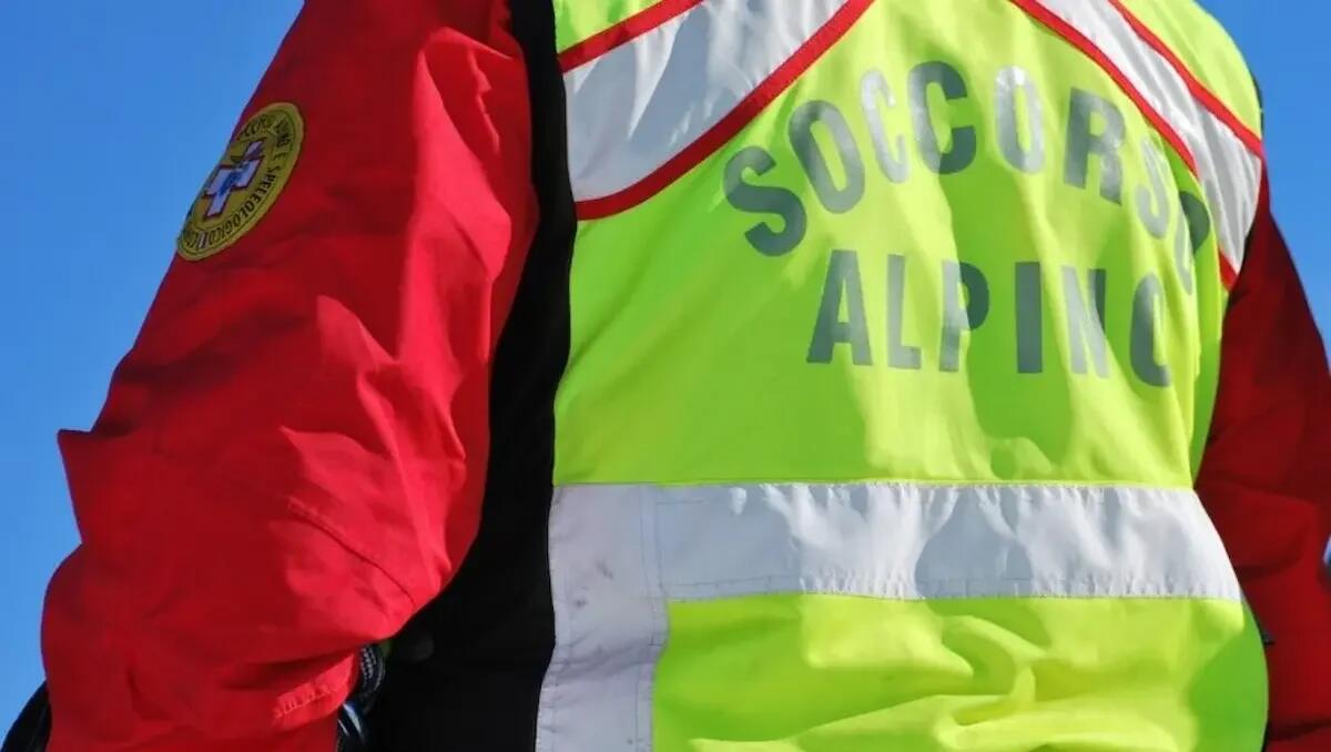 Paura per una coppia, si perde nei boschi del Cansiglio: trovata e salvata dal Soccorso alpino - 