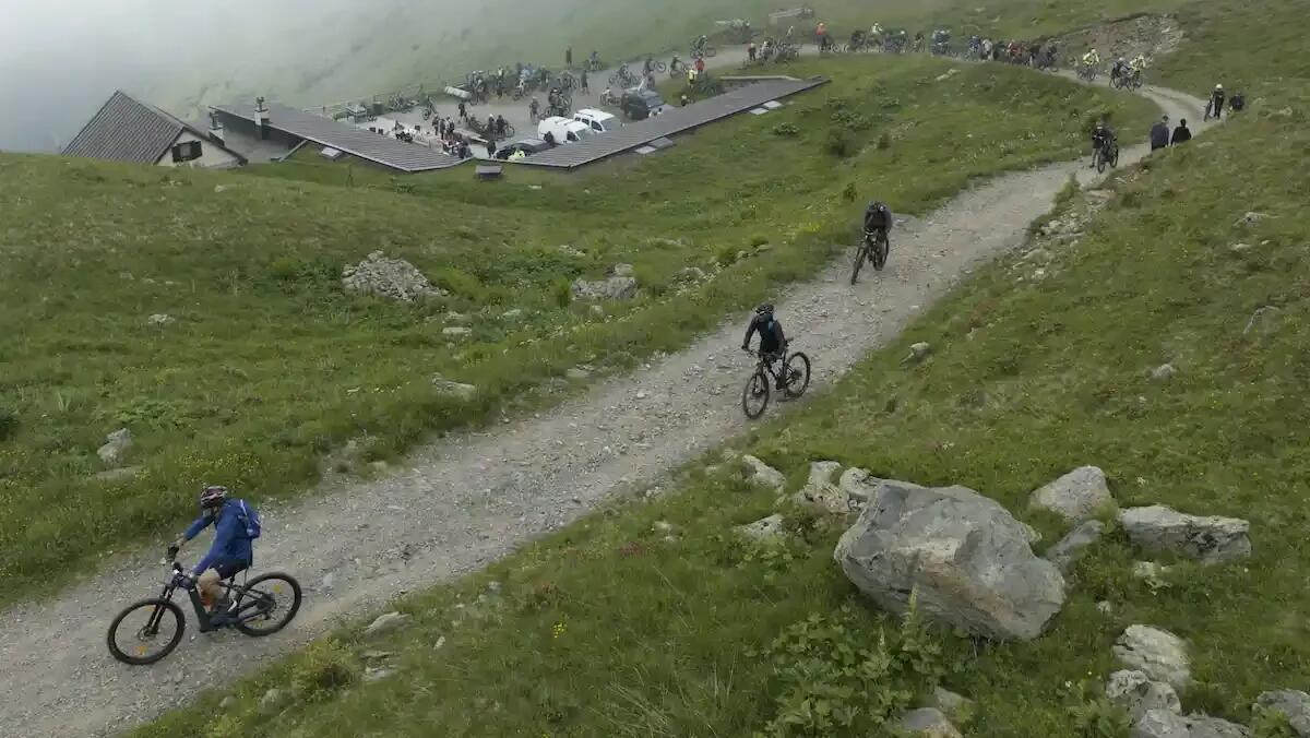 Sfida allo Zoncolan 2025: sport, natura e solidarietà in e-bike tra le vette della Carnia - 