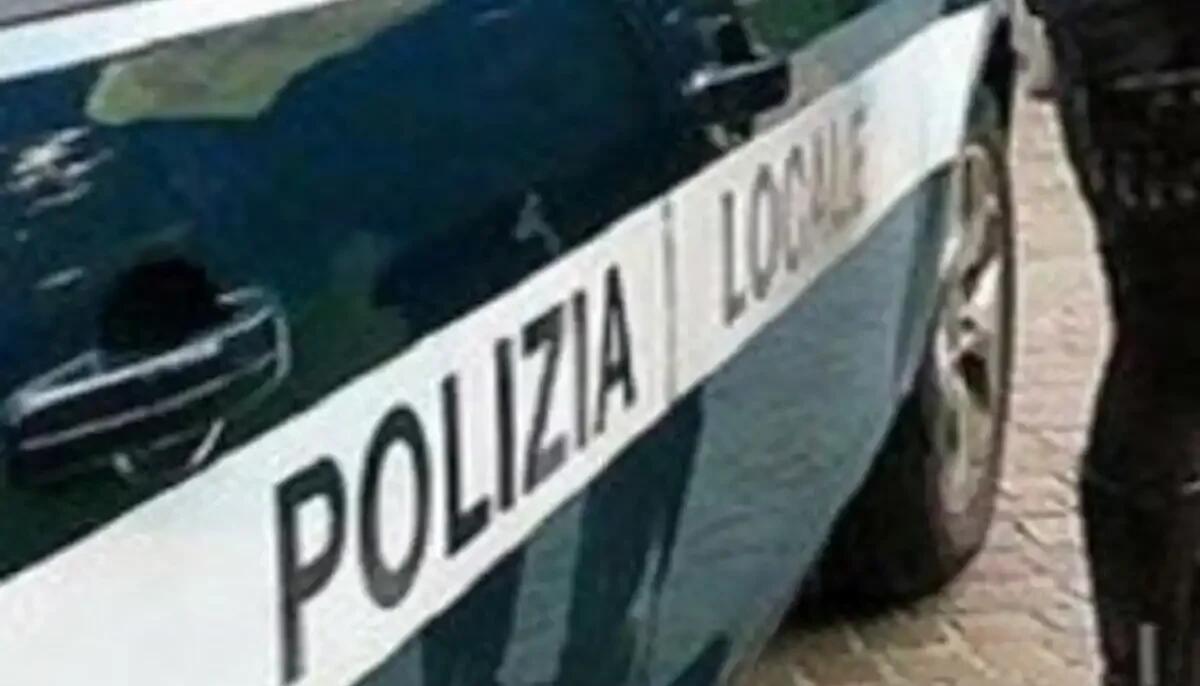 Donna investita da un'auto in retromarcia: 81enne finisce in ospedale in codice giallo - 