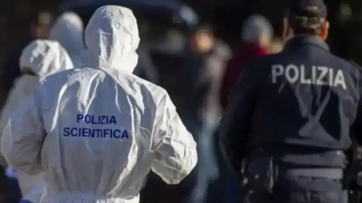 Passeggiata col cane al parco si trasforma in una tragica scoperta: trovato il corpo di un uomo tra l'erba - 