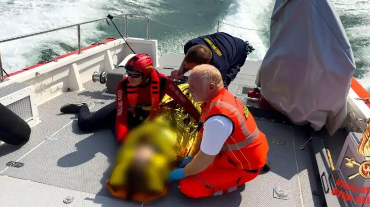 Tuffo sciagurato nel lago di Garda: turista elitrasportato in ospedale - 