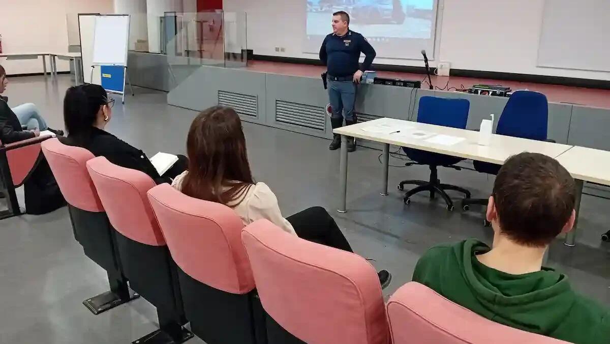 Guida Sicura A Mestre: Formazione Per I Dipendenti Poste Italiane -