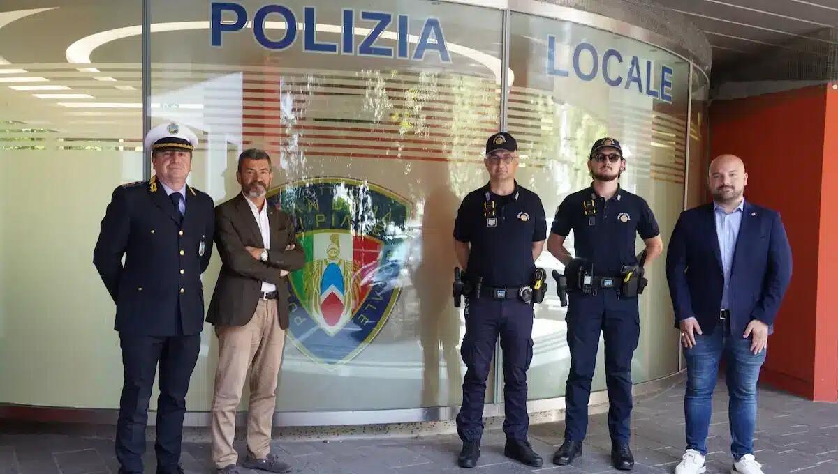 Sicurezza potenziata a San Donà di Piave: tre nuovi taser al servizio della Polizia Locale - 