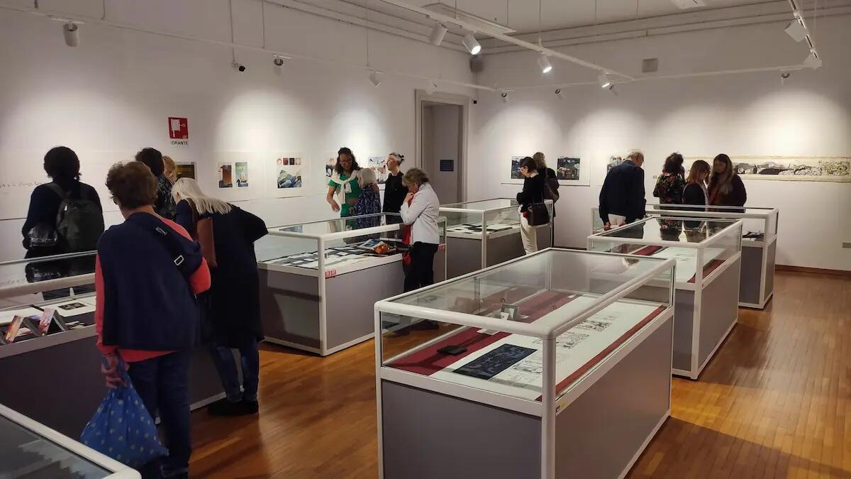 Patrizia Bigarella e i suoi libri d’artista: arte e denuncia in forma teatrale - 