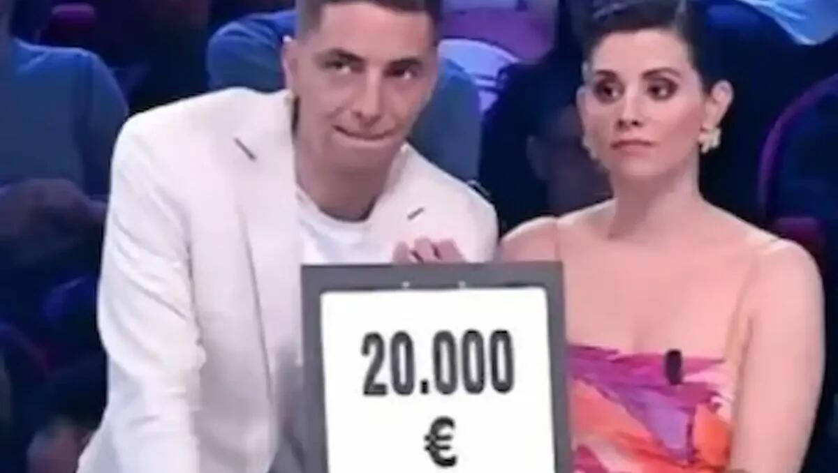 Harley Zuriatti, la giovane pacchista di "Affari Tuoi" muore a soli 29 anni: la sua lotta contro il tumore - 