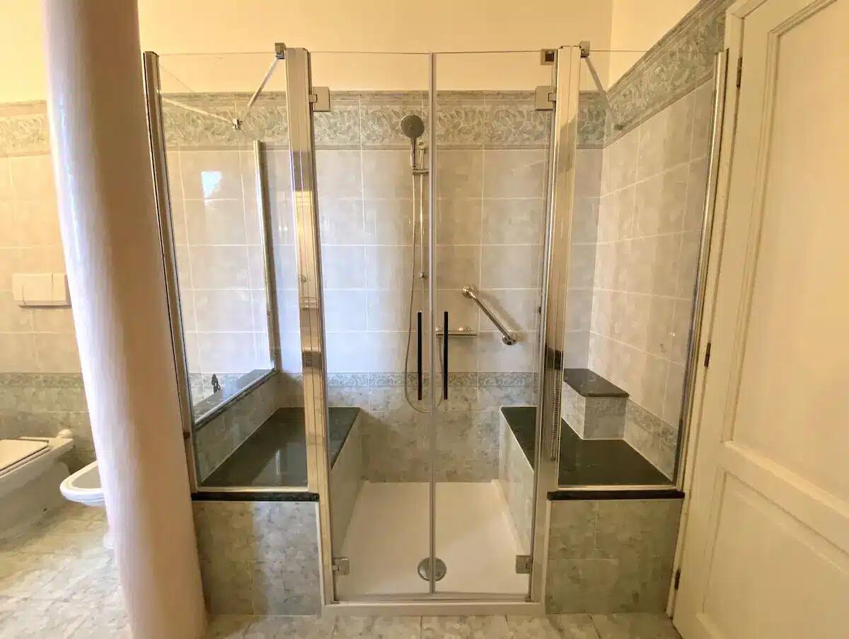 Come trasformare una vasca da bagno in una doccia - 