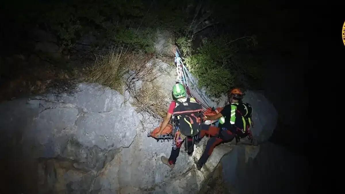 Investite da forte temporale in quota, non riescono a proseguire: soccorse tre escursioniste texane - 