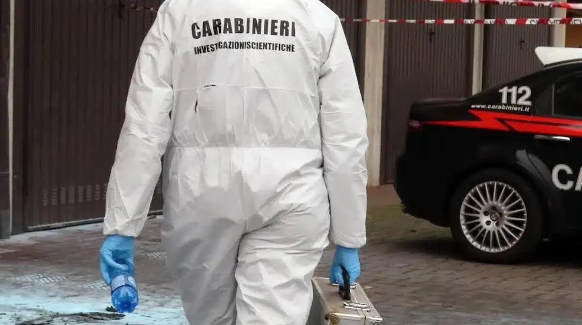 Donna trovata morta a terra in casa: mistero e dubbi sul decesso, disposta l’autopsia - 