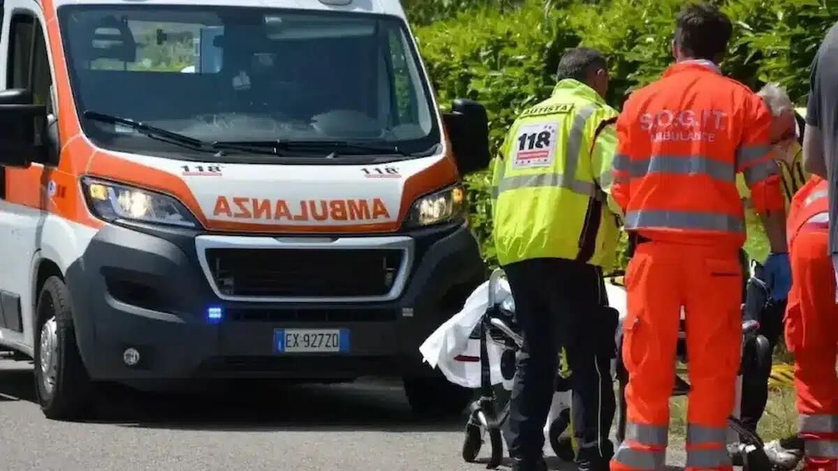 Prova la moto elettrica e finisce contro un palo: chi era il 23enne morto nello schianto - 