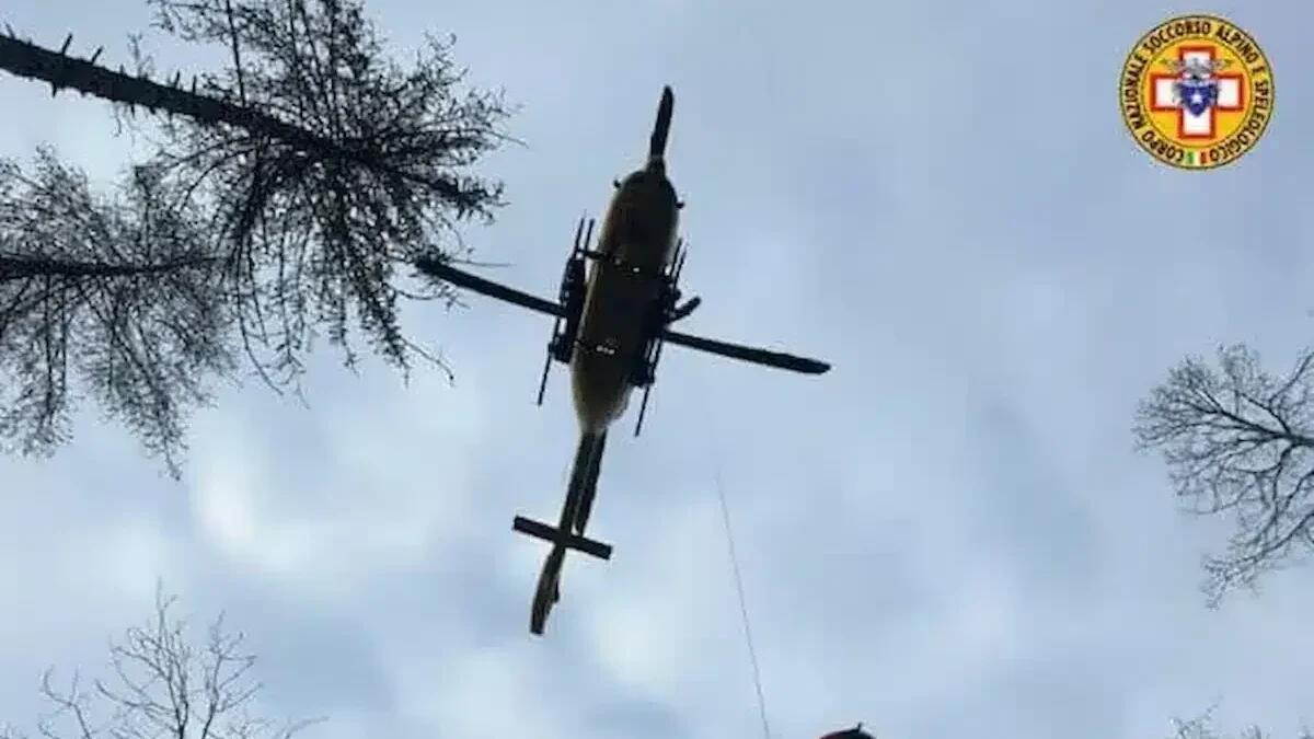 Precipita durante la scalata: climber tedesca fa un volo di 10 metri, elitrasportata in ospedale - 