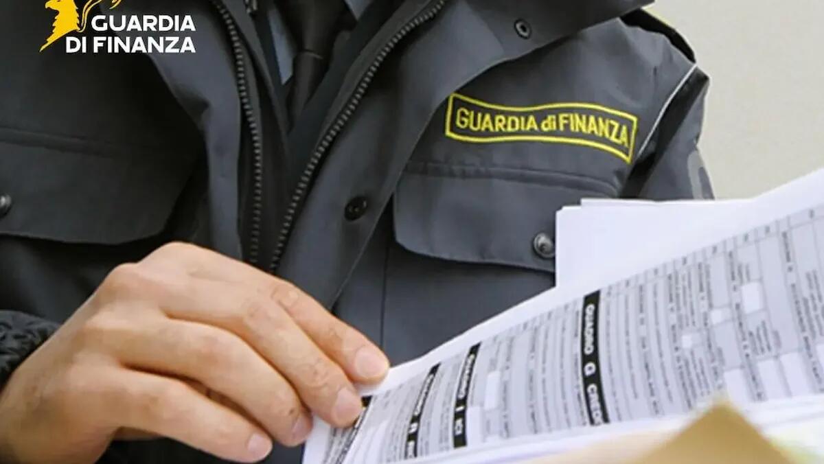 Finti investimenti online, truffa internazionale da 3 milioni: l'inchiesta partita da un anziano di Pordenone - 