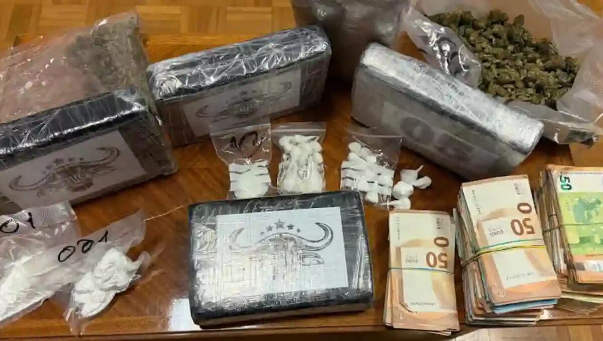6 kg di cocaina e 57mila euro in contanti in un borsone: scattano le manette per tre giovani - 