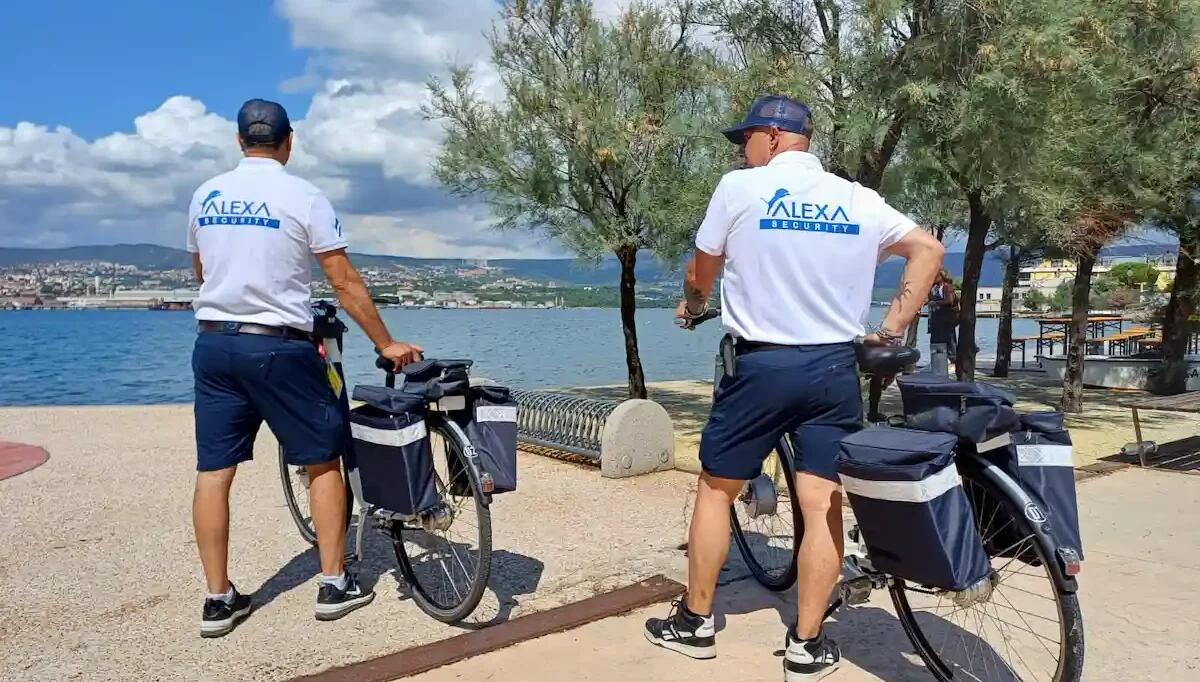Estate sicura a Muggia: al via il servizio steward sul lungomare -