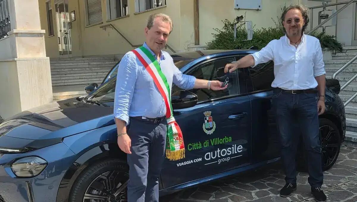 Due auto elettriche a questo comune del Veneto: il gesto di un’azienda locale che fa parlare - 