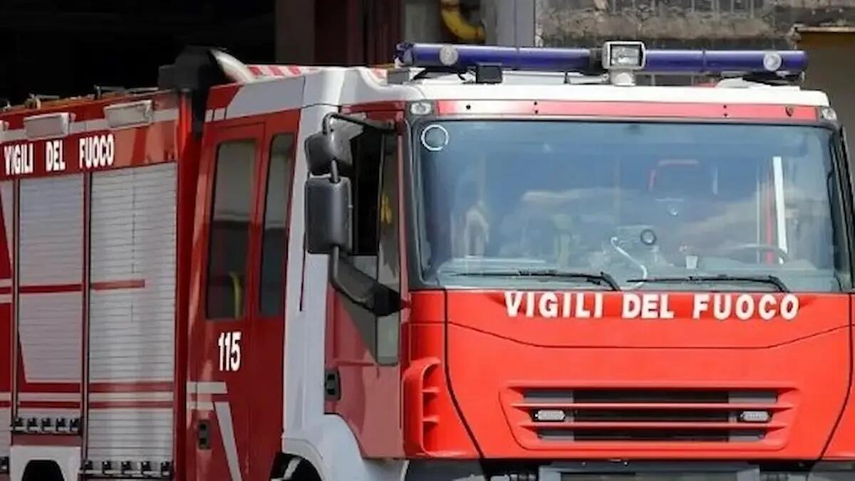 Paura al Rifugio Balasso, prende fuoco la canna fumaria: struttura salva - 