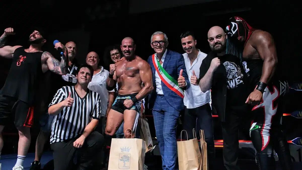 Bovolone capitale del wrestling per una notte: che successo per l'Eddie Guerrero Tribute Show - 