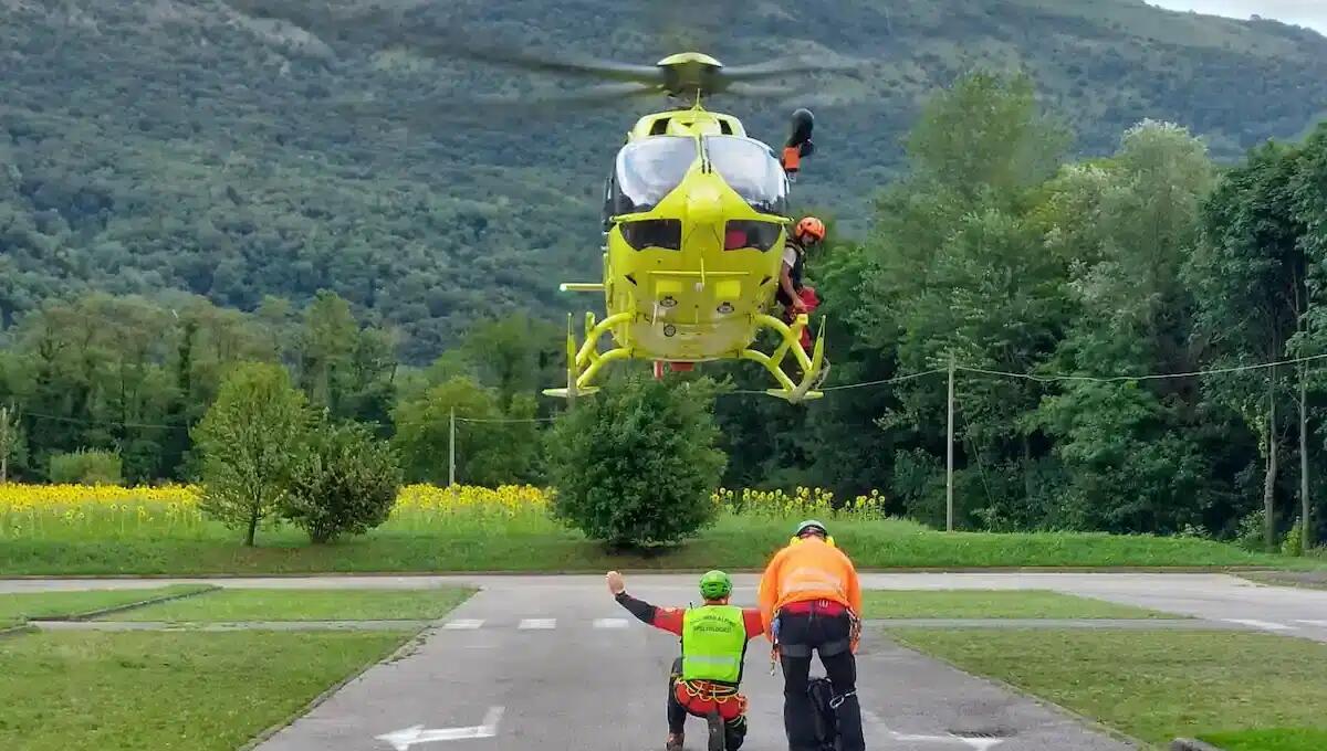 Precipita col parapendio sul Monte Valinis: pilota 74enne elitrasportato in ospedale - 
