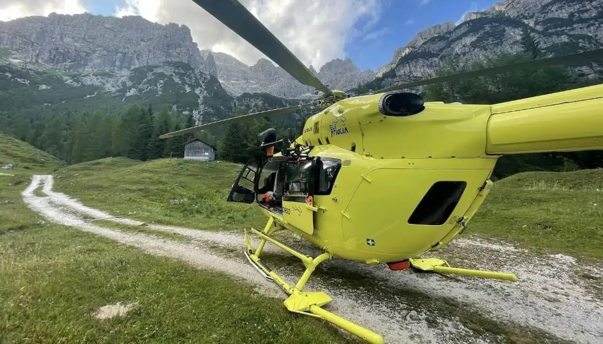 Malore a 1500 metri di quota sopra Tarvisio: soccorso anziano escursionista, elitrasportato all'ospedale - 
